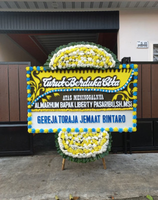 Papan Bunga Duka di Minahasa Tenggara